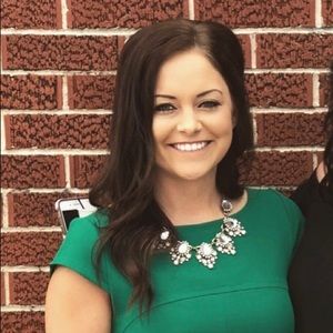 Meet your Posher, Lara